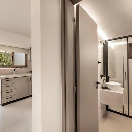 Sevis * איה נאפה