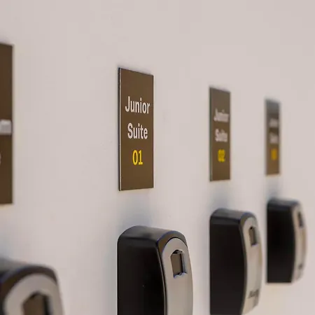 Sevis * איה נאפה