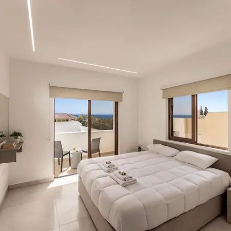 Sevis * איה נאפה