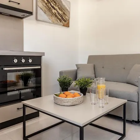 Sevis * איה נאפה