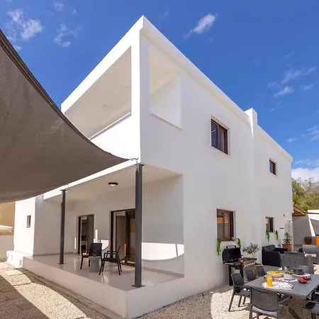 Sevis Apartment